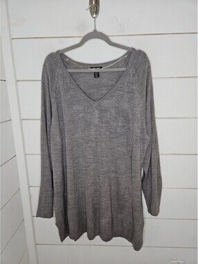 Spring & Mercer 3X grey long length v neck sweater. No Flaws!